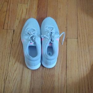 NIKE Sneaker brand new without tags